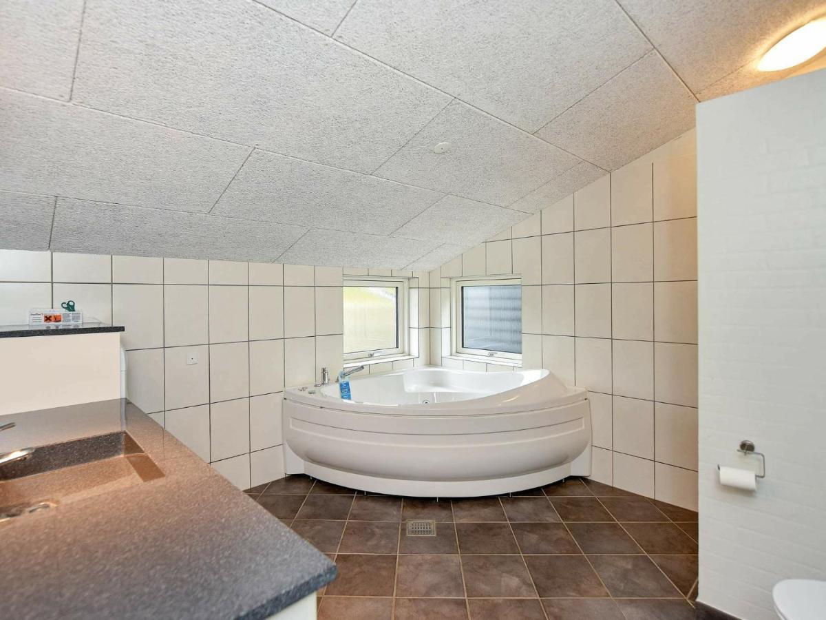 Luxurious Holiday Home In Hovborg With A Scenic View Exterior foto